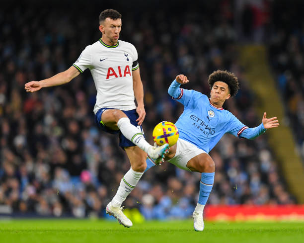 与此同时 与此同时