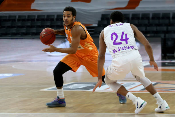 亲自参加了 亲自参加了