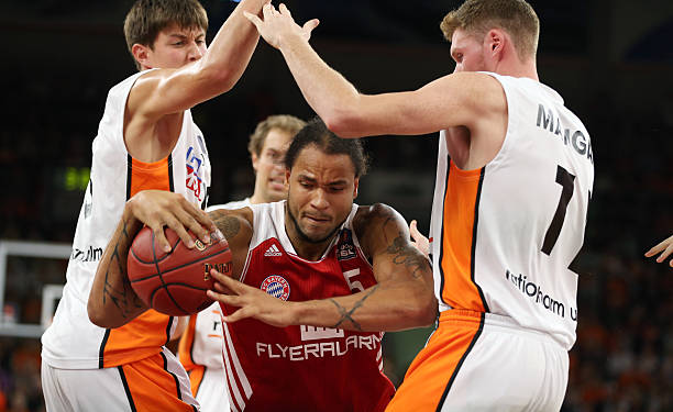 倒钩破门 倒钩破门